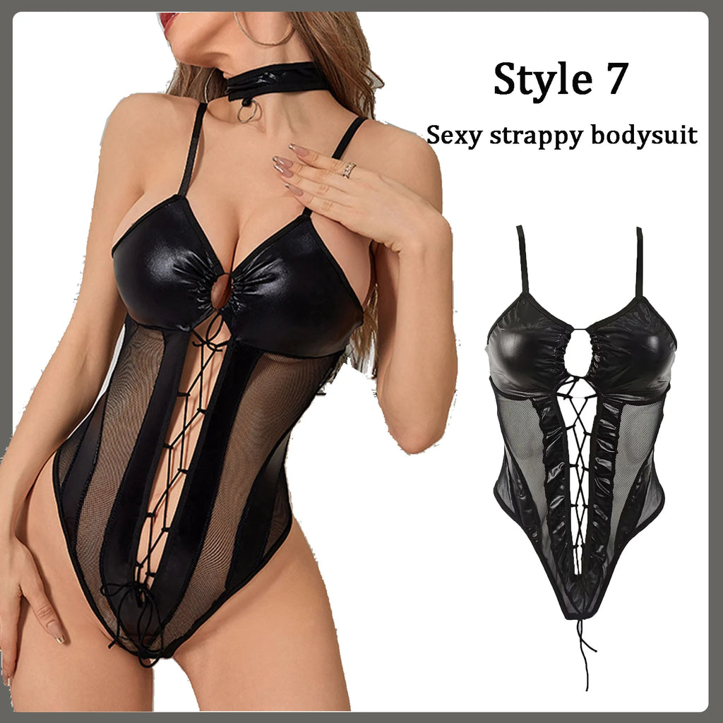 Erotischer Body aus PU-Leder und schwarzer Spitze - Sexy Dessous mit Trägern und Cut-outs für Damen