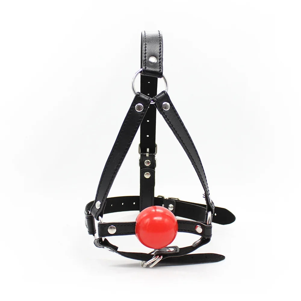 Ledergurt mit rotem Ballknebel – BDSM-Spielzeug für Paare und Dominanzspiele