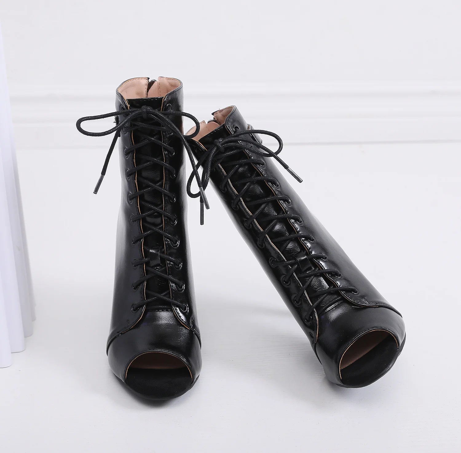 Sexy High Heel Boots für Damen - Elegante Stiefeletten mit Schnürung und Stilettoabsatz für Partys