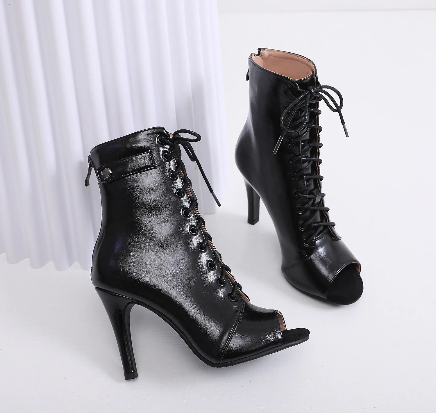 Sexy High Heel Boots für Damen - Elegante Stiefeletten mit Schnürung und Stilettoabsatz für Partys