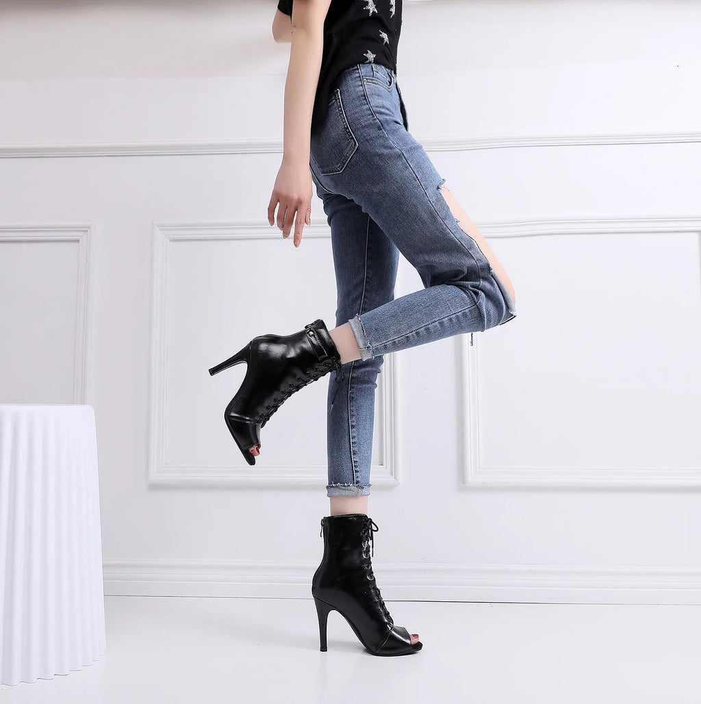 Sexy High Heel Boots für Damen - Elegante Stiefeletten mit Schnürung und Stilettoabsatz für Partys