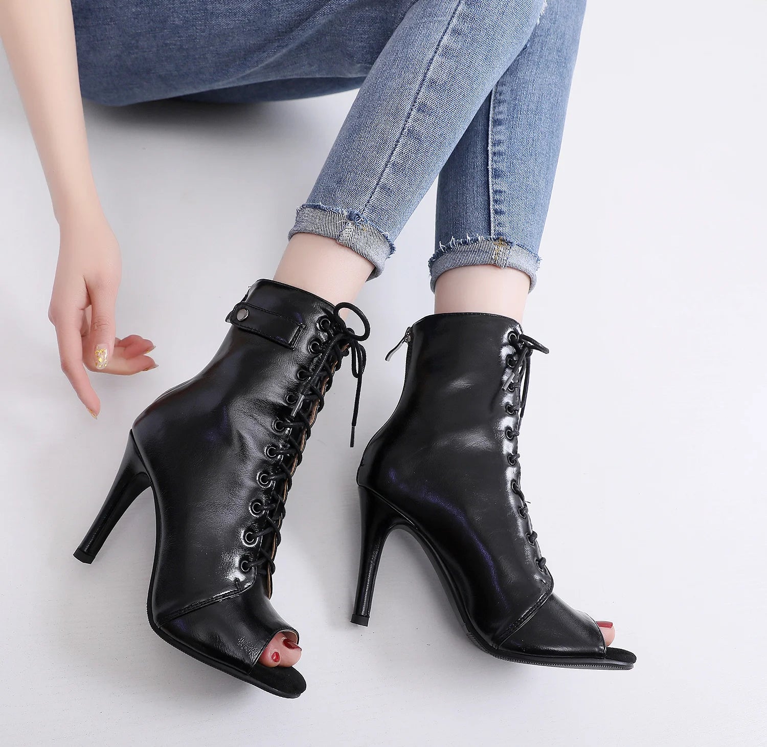 Sexy High Heel Boots für Damen - Elegante Stiefeletten mit Schnürung und Stilettoabsatz für Partys