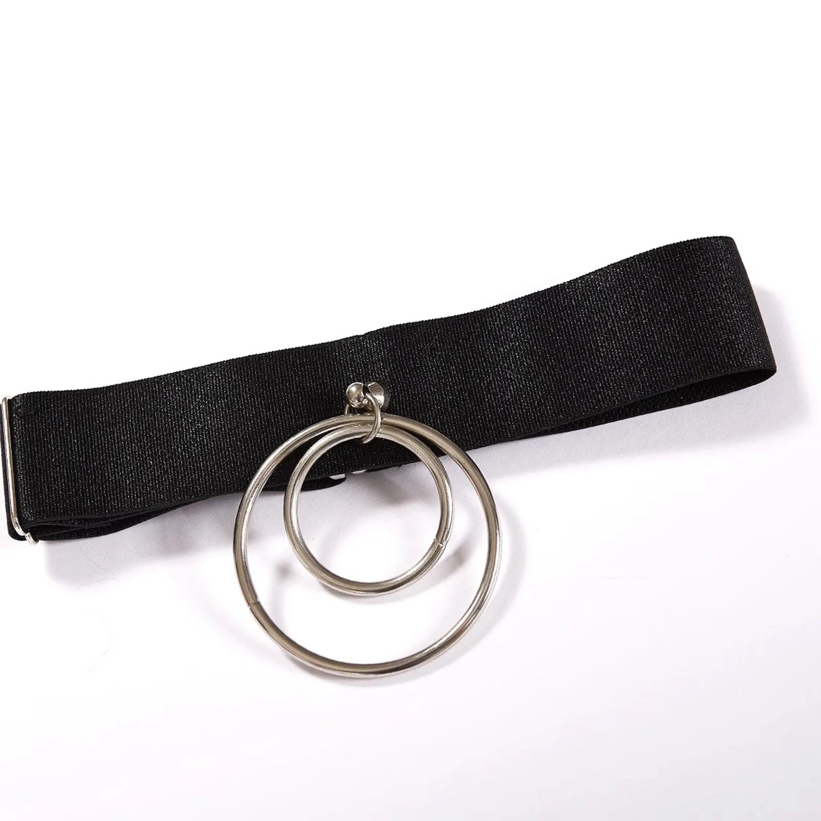 Erotischer Body aus PU-Leder und schwarzer Spitze - Sexy Dessous mit Trägern und Cut-outs für Damen